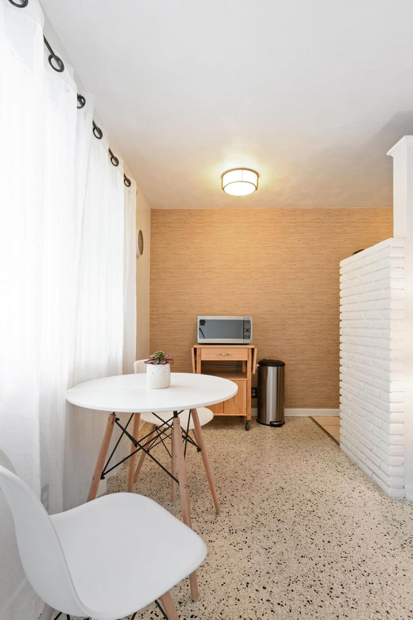 Sunshine Shores Boutique Apartments 棕榈滩海滨 外观 照片