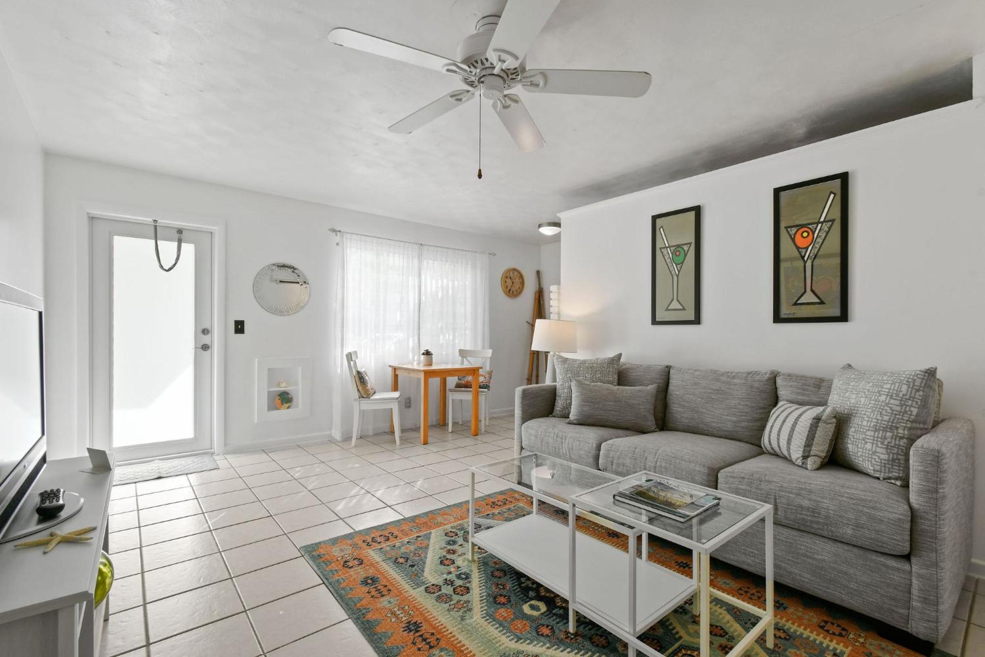 Sunshine Shores Boutique Apartments 棕榈滩海滨 外观 照片