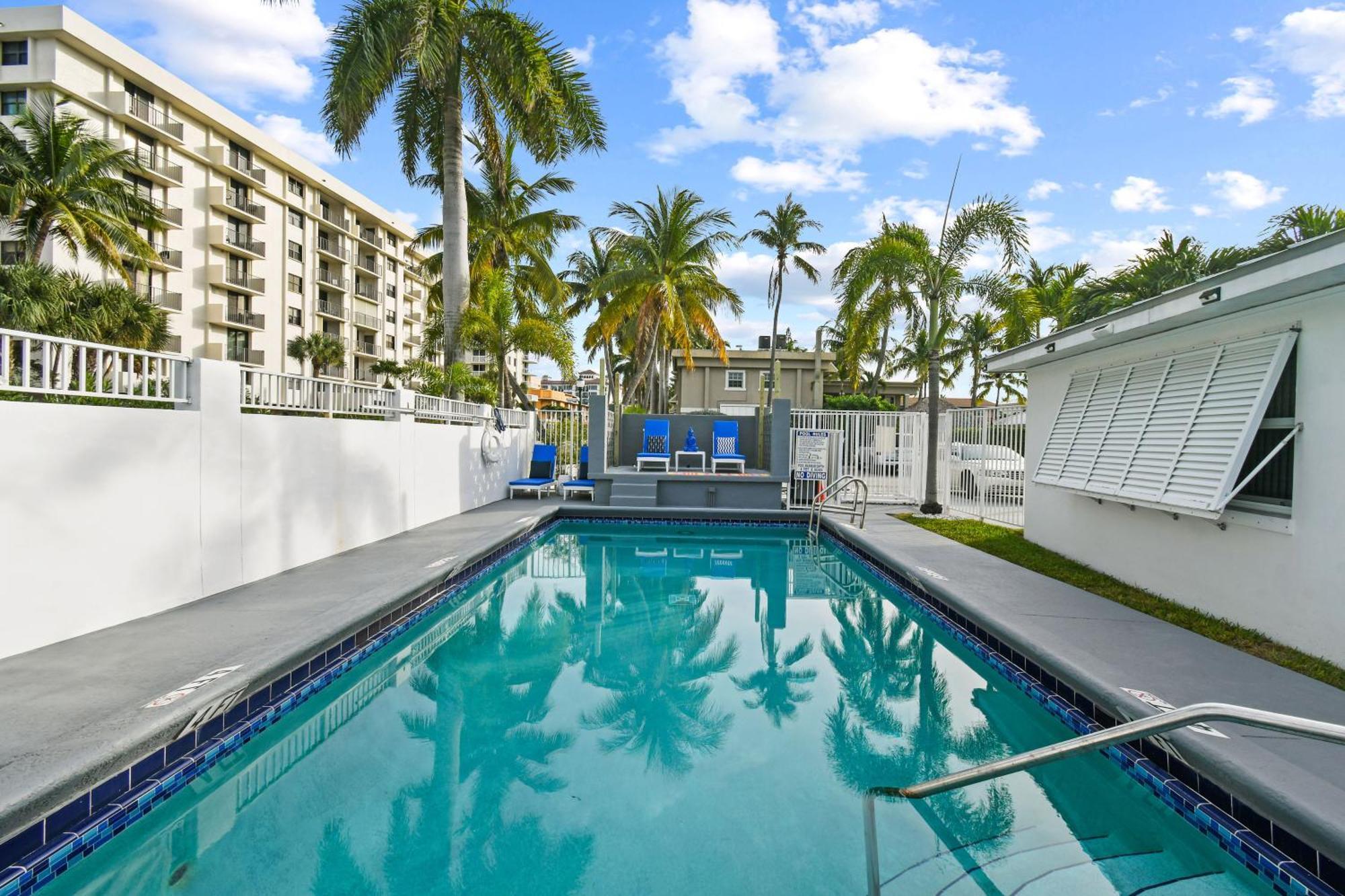 Sunshine Shores Boutique Apartments 棕榈滩海滨 外观 照片