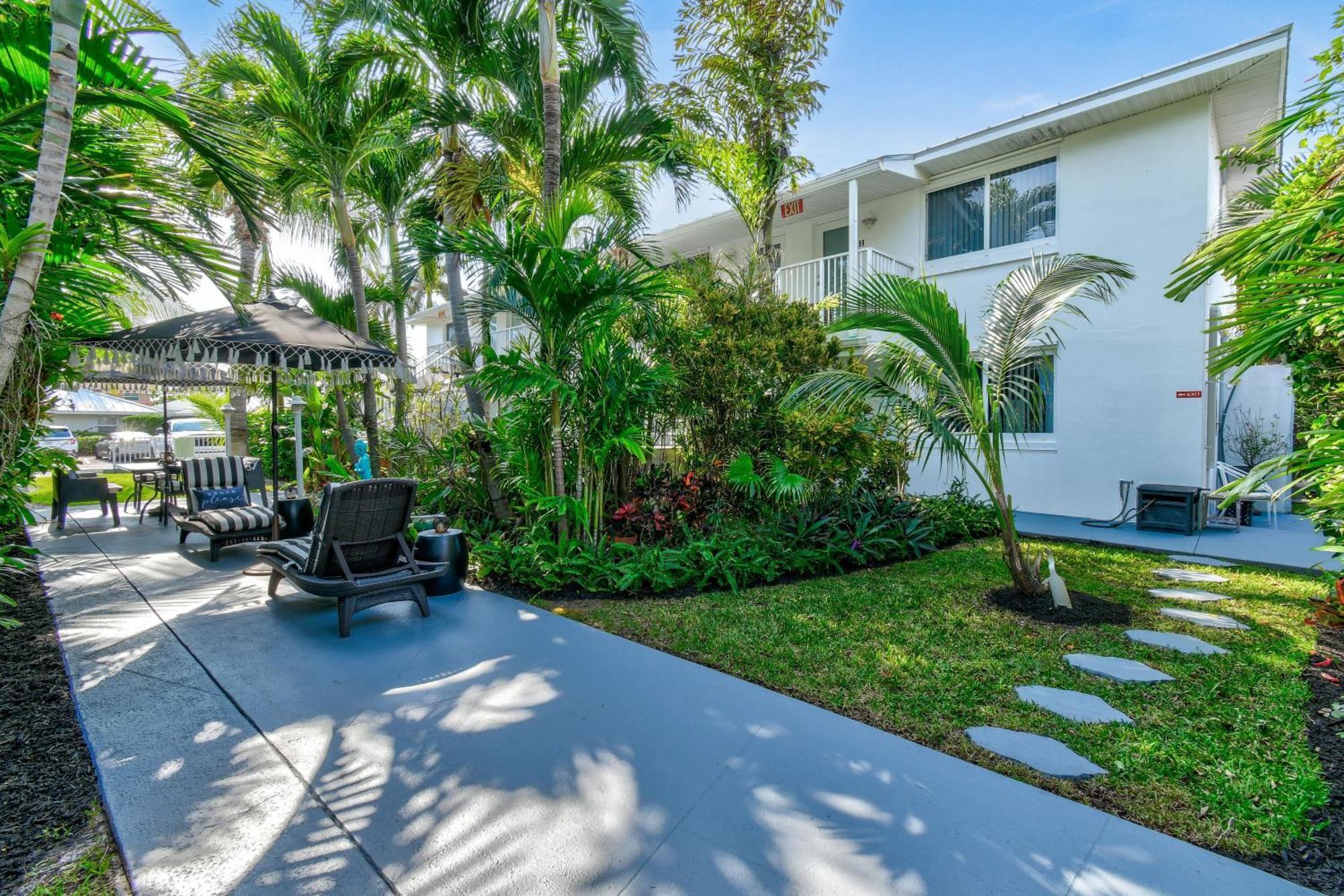 Sunshine Shores Boutique Apartments 棕榈滩海滨 外观 照片